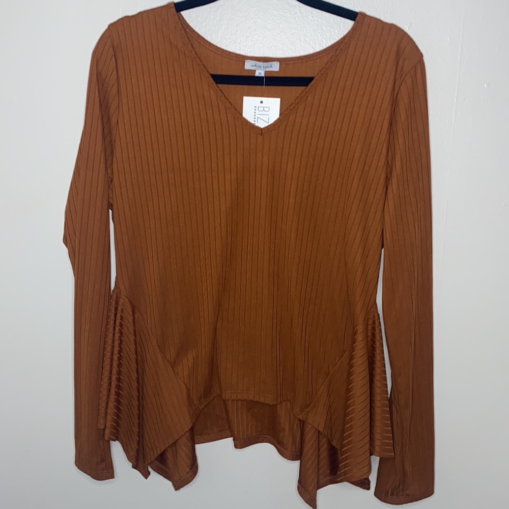 🌵NWT Burn Orange long sleeve ribbed fun designed top! - Picture 2 of 8